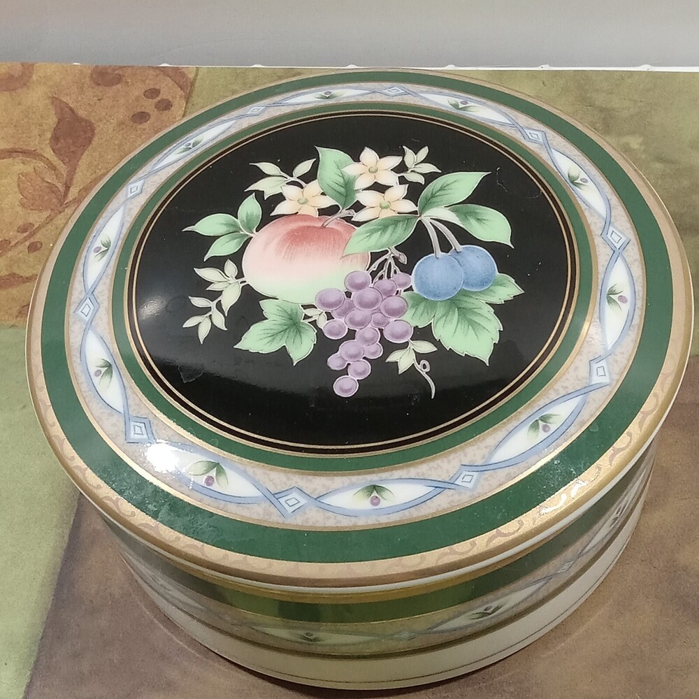 Mikasa ORCHARD FRUIT Floral Lidded Trinket BOX Vanity 4.5" Round Ceramic Green